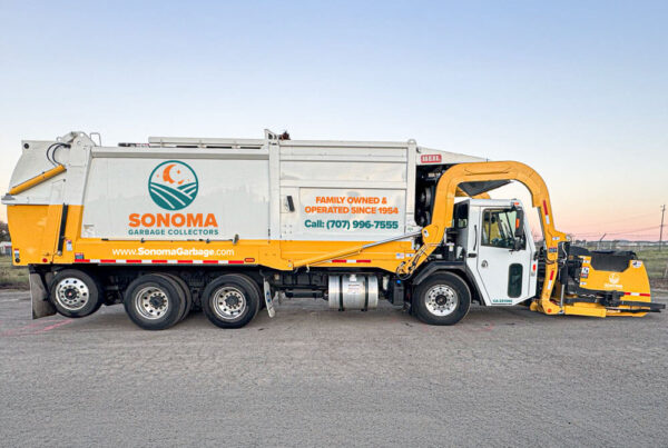 Sonoma Garbage Collectors New Garbage Truck